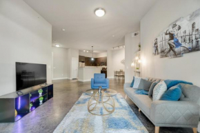 Serene 2BR I Pool I Gym I Free Parking I Workspace